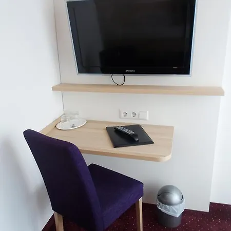 Otel Am Stadtrand