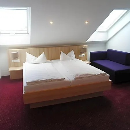 Otel Am Stadtrand Ostfildern